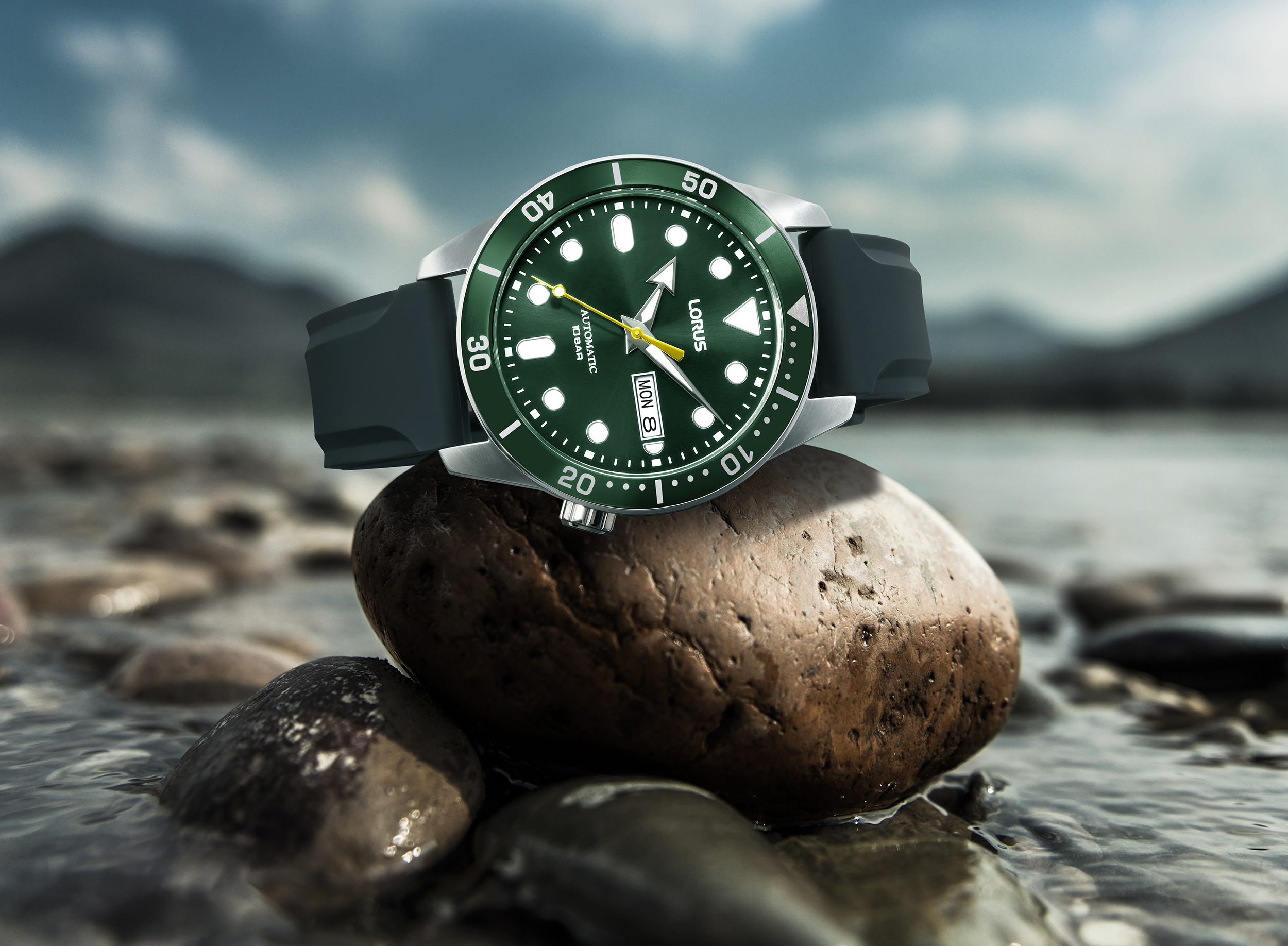 Lorus mens hotsell divers watch